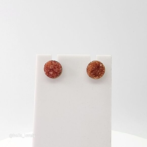 Small Orange Red Crystal Agate Druzy Quartz Geode Round Stud Earrings 0.4" - Picture 3 of 4